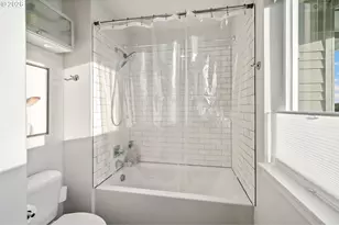 1730 NW Klickitat St, Camas, WA 98607 - Photo 36