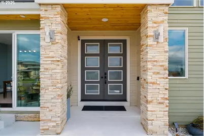 1730 NW Klickitat St, Camas, WA 98607 - Photo 6