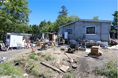 63451 Capitol Dr, Coos Bay, OR 97420 - Photo 16