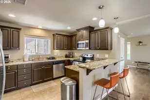 2213 SE 60th Ave, Portland, OR 97215 - Photo 8