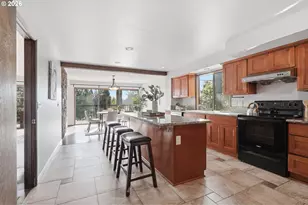 17941 Meadowlark Ln, Lake Oswego, OR 97034 - Photo 12