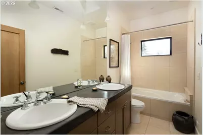 570 Toms Dr, Hood River, OR 97031 - Photo 36