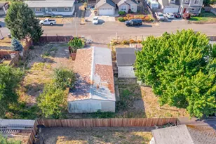 406 Waddell Ave, Amity, OR 97101 - Photo 6