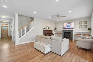 896 SE 43rd Ave, Hillsboro, OR 97123 - Photo 6