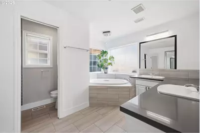 8002 SE 140th Dr, Portland, OR 97236 - Photo 18