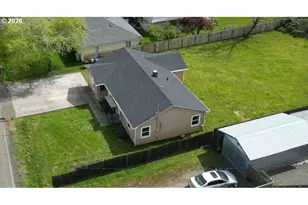 2137 Castle Ave, Roseburg, OR 97471 - Photo 32