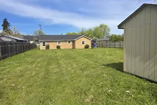 2137 Castle Ave, Roseburg, OR 97471 - Photo 36