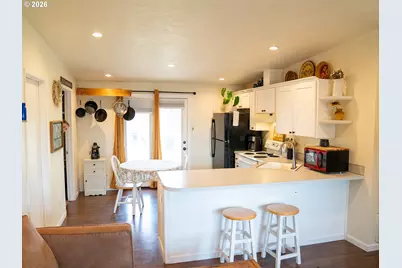 1923 SW 20th, Redmond, OR 97756 - Photo 6