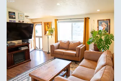 1923 SW 20th, Redmond, OR 97756 - Photo 8