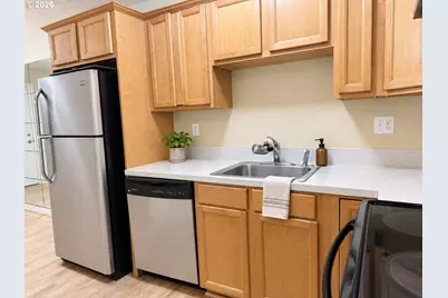 13320 SW Allen Blvd #208, Beaverton, OR 97005 - Photo 8