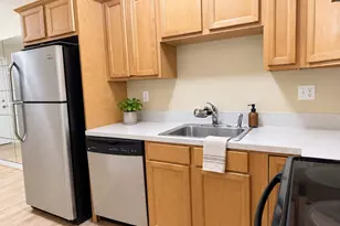 13320 SW Allen Blvd, Beaverton, OR 97005 - Photo 8
