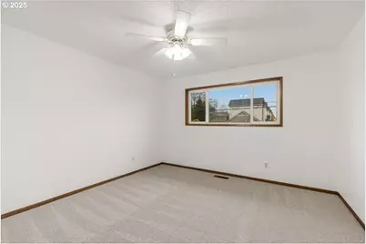 14812 NE Rose Pkwy, Portland, OR 97230 - Photo 16