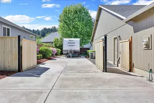 87836 8th St, Veneta, OR 97487 - Photo 4