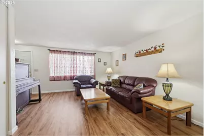 1943 W 17th Ave #A, Eugene, OR 97402 - Photo 8