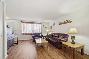 1943 W 17th Ave, Eugene, OR 97402 - Photo 8