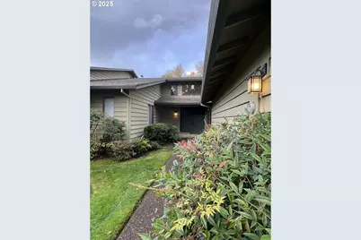 1215 NW Driftwood Pl, McMinnville, OR 97128 - Photo 2