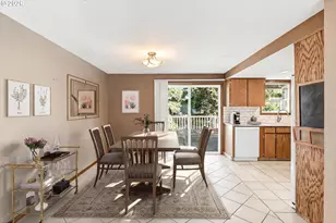 3325 SE Maple Ct, Hillsboro, OR 97123 - Photo 10