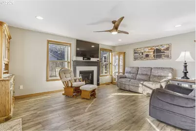 357 SE 7th Ave, Canby, OR 97013 - Photo 12