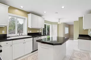 648 NW Pacific Grove Dr, Beaverton, OR 97006 - Photo 10