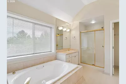 648 NW Pacific Grove Dr, Beaverton, OR 97006 - Photo 26