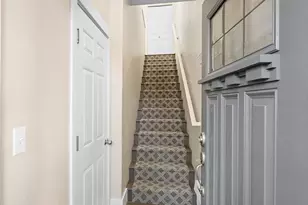 712 NW 118th Ave, Portland, OR 97229 - Photo 4