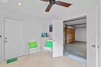 15390 SW Davis Rd, Beaverton, OR 97007 - Photo 36