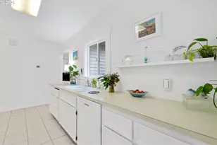 15390 SW Davis Rd, Beaverton, OR 97007 - Photo 14