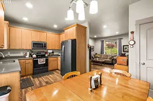 87977 10th St, Veneta, OR 97487 - Photo 12