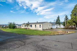 1202 49th Ave, Sweet Home, OR 97386 - Photo 2