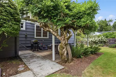 2290 Sandy Dr, Eugene, OR 97401 - Photo 40