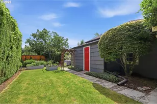 2290 Sandy Dr, Eugene, OR 97401 - Photo 30