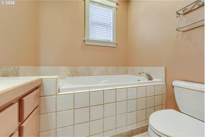 21999 NE Park Ln, Fairview, OR 97024 - Photo 24
