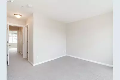 324 NE Edgeway Dr, Hillsboro, OR 97006 - Photo 26