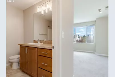 324 NE Edgeway Dr, Hillsboro, OR 97006 - Photo 20