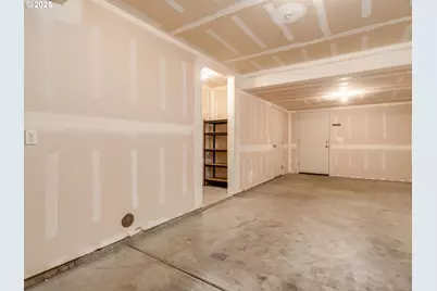 324 NE Edgeway Dr, Hillsboro, OR 97006 - Photo 28