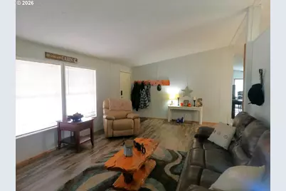 6471 SW Dee Ln, Culver, OR 97734 - Photo 2