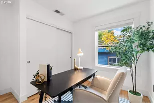 223 NE Ivy St, Portland, OR 97212 - Photo 18