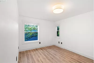 223 NE Ivy St #B, Portland, OR 97212 - Photo 20