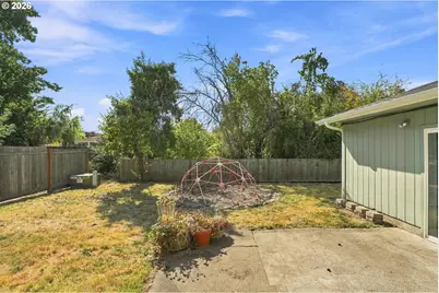 345 N 7th Pl, Harrisburg, OR 97446 - Photo 22