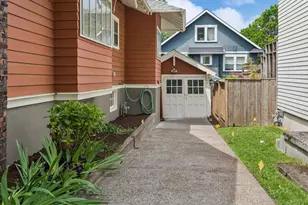 4023 NE Laddington Ct, Portland, OR 97232 - Photo 34