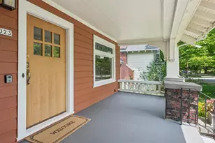 4023 NE Laddington Ct, Portland, OR 97232 - Photo 2