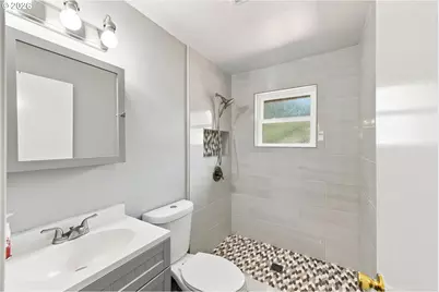 885 Oakway Dr, Coos Bay, OR 97420 - Photo 18