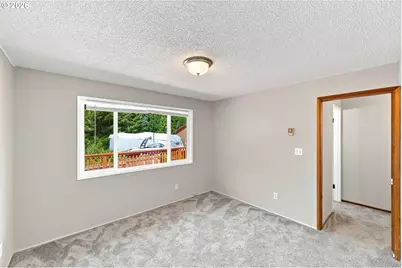885 Oakway Dr, Coos Bay, OR 97420 - Photo 14