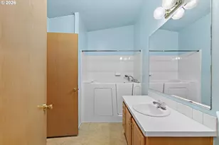 33720 SE Springlake Dr, Scappoose, OR 97056 - Photo 12