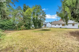 11356 NE Glisan St, Portland, OR 97220 - Photo 32