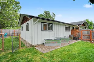 760 SE Edwards Dr, Dundee, OR 97115 - Photo 34