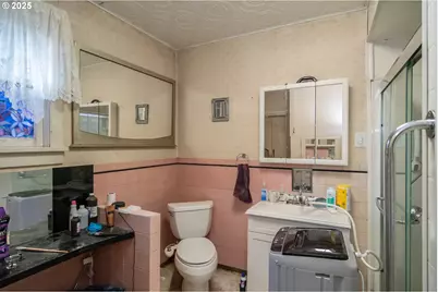 169 SE Houck Ave, Roseburg, OR 97470 - Photo 20