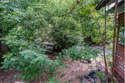 169 SE Houck Ave, Roseburg, OR 97470 - Photo 32