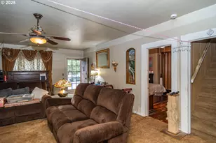 169 SE Houck Ave, Roseburg, OR 97470 - Photo 6