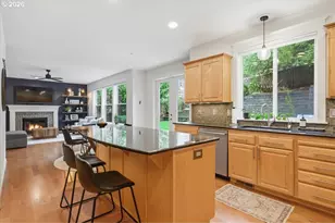 2255 Crestview Dr, West Linn, OR 97068 - Photo 14